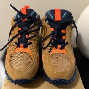 Reebok Sneakers 7 1/2